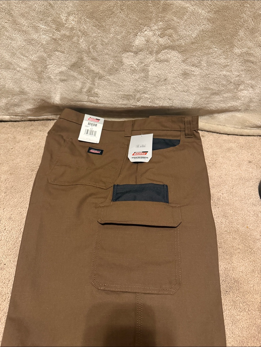 Dickies Men’s Brown Cargo Work Shorts with Dark Accent